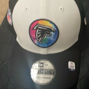 Atlanta Falcons crucial catch hat. Size small/medium 39thirty. NWT